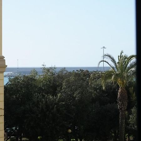 La Finestra Sul Mare B&B Livourne Extérieur photo